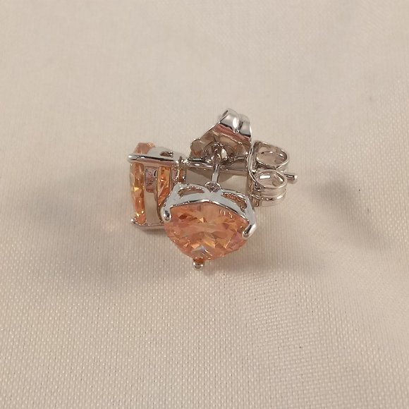 18K White Gold Filled Heart Shape Morganite Diamond Zircon Stud 7mm - Picture 5 of 5